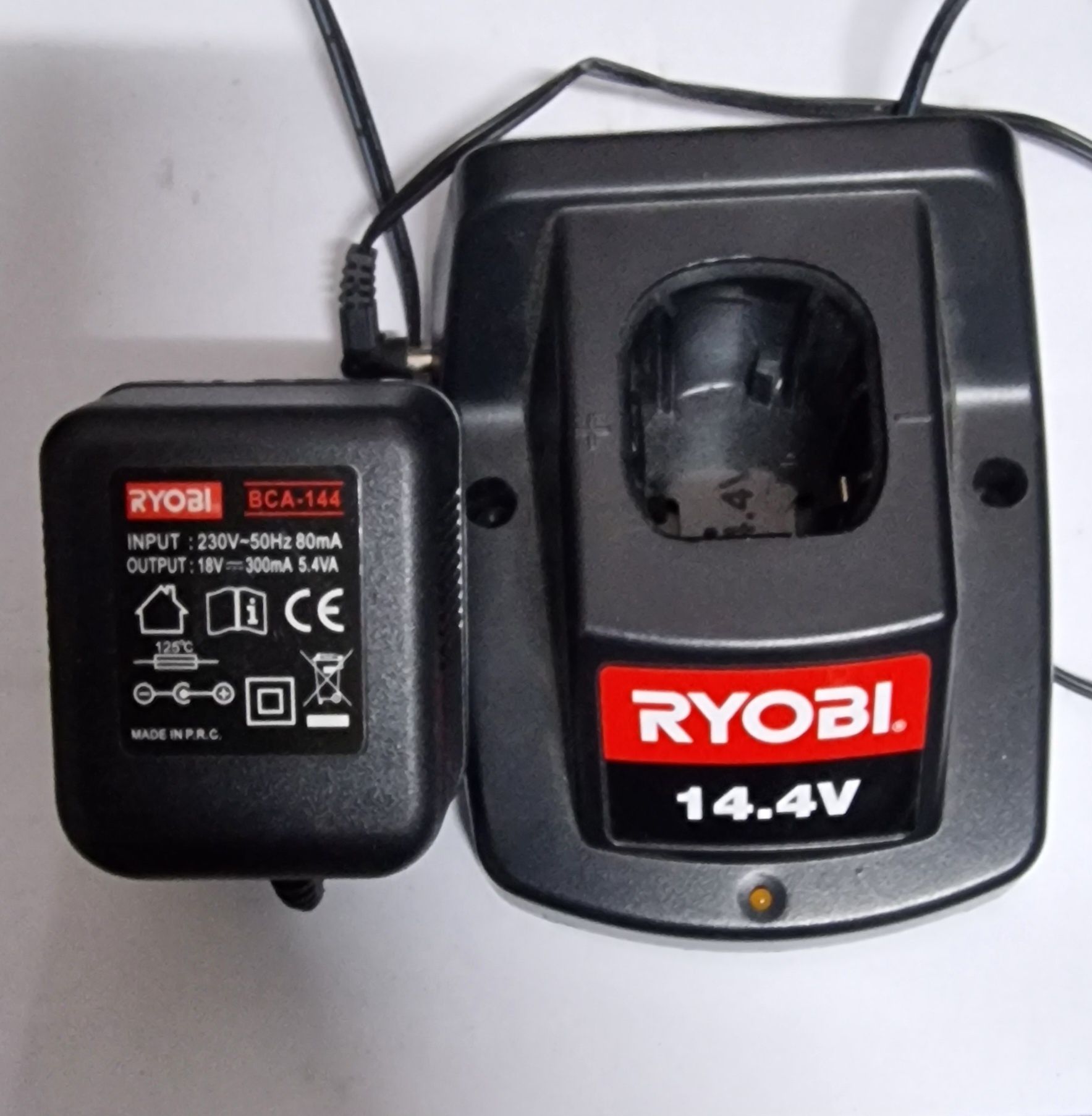 Carregador de bateria Ryobi