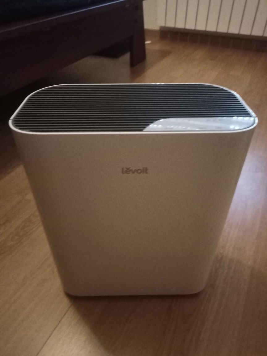 Levoit air purifier / purificador de ar