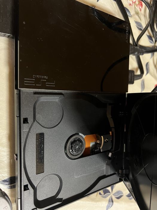 PlayStation 2 +3 comandos +3 jogos + cartao memoria