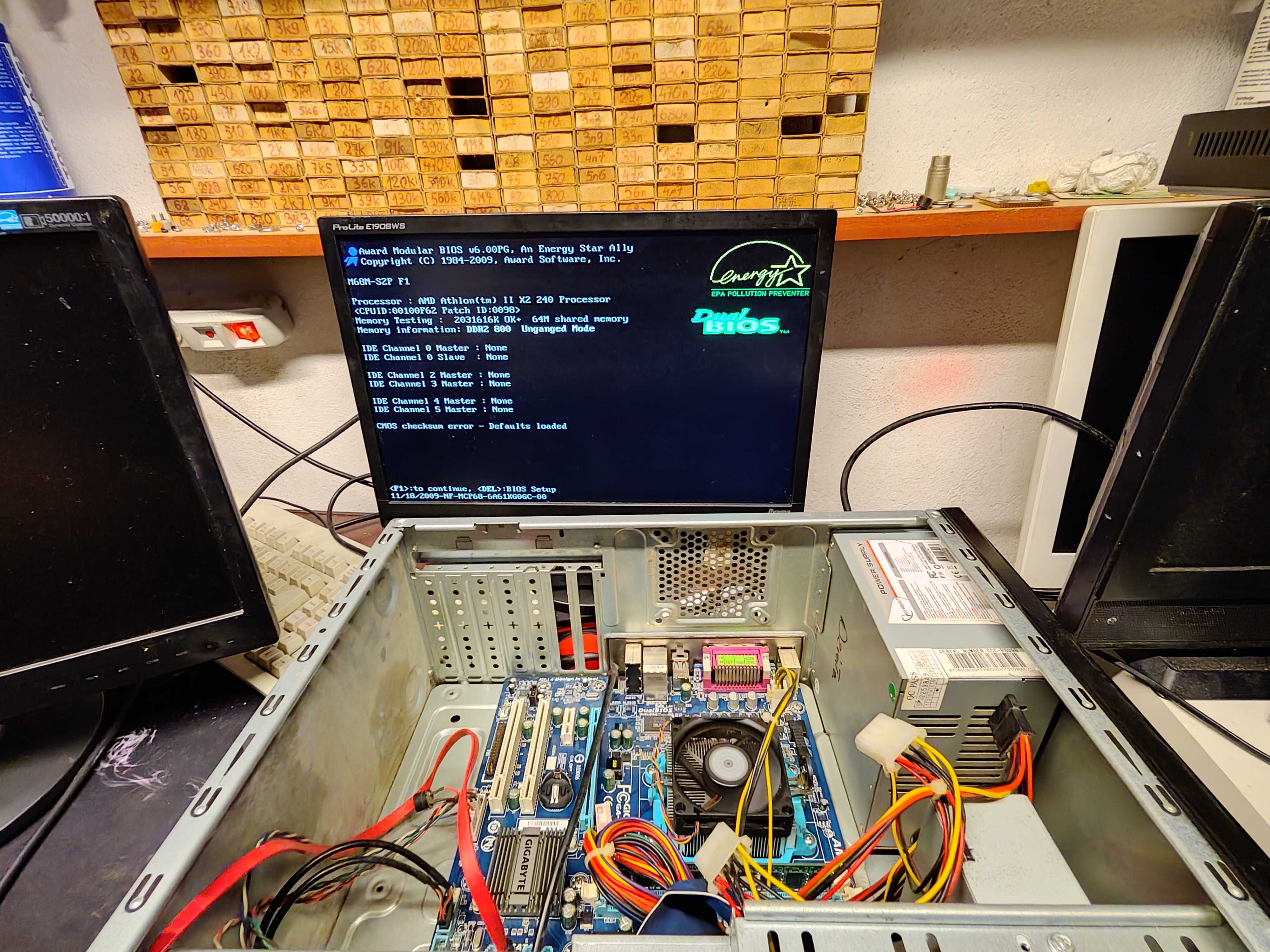 Płyta główna Gigabyte GA-M68M-S2P + Procesor Athlon II X2 240 + RAM