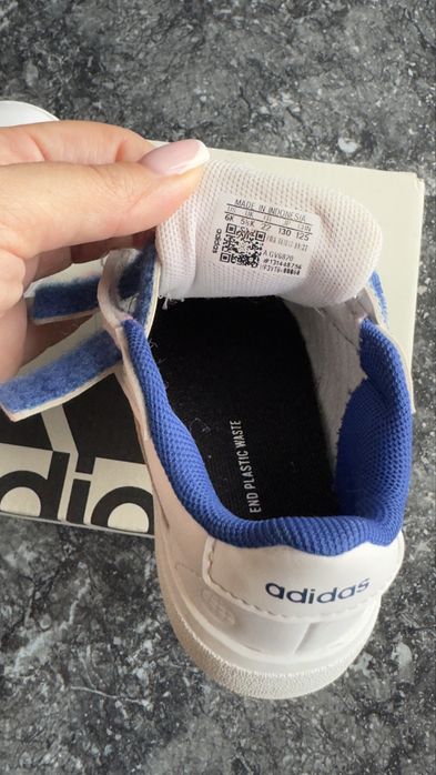 Дитячі кросівки adidas 22 розмір (повномірні)