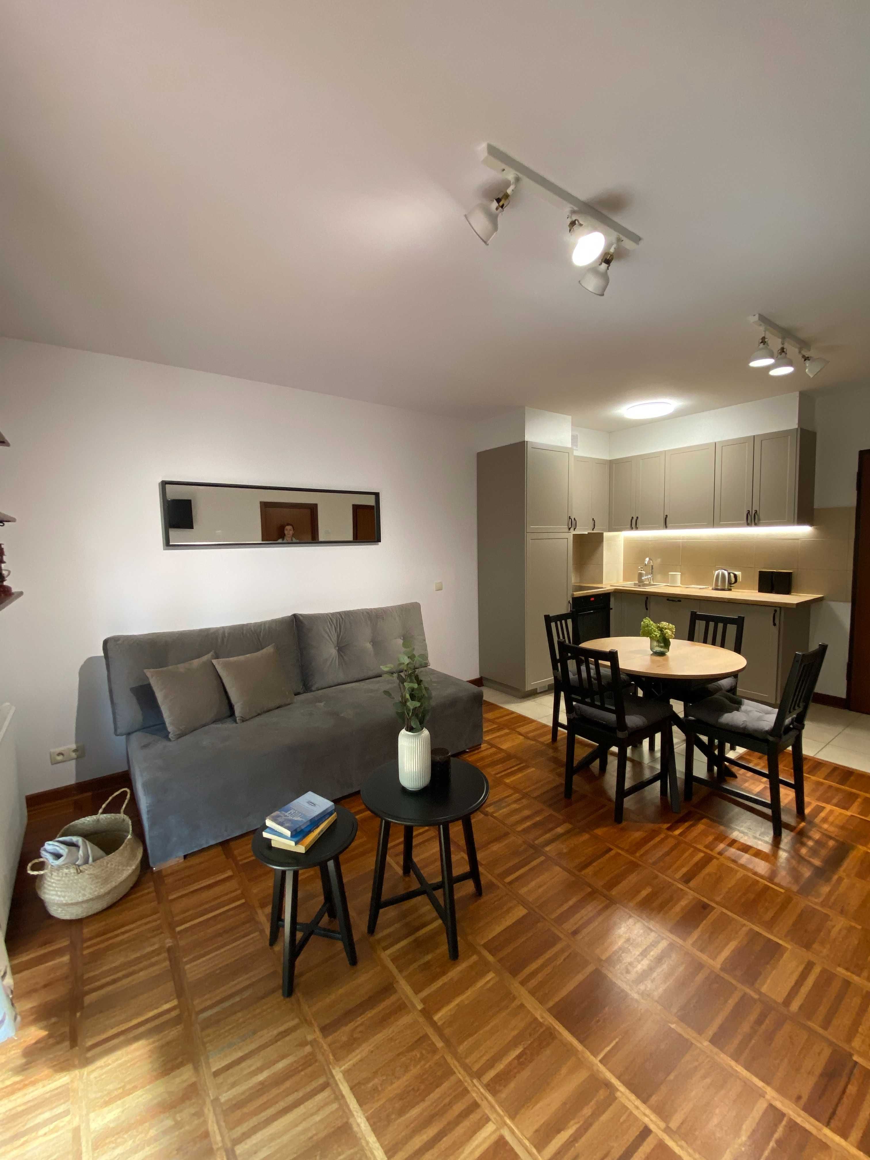 Hel! Apartament z ogródkiem dla 4-6 osób! Parking!