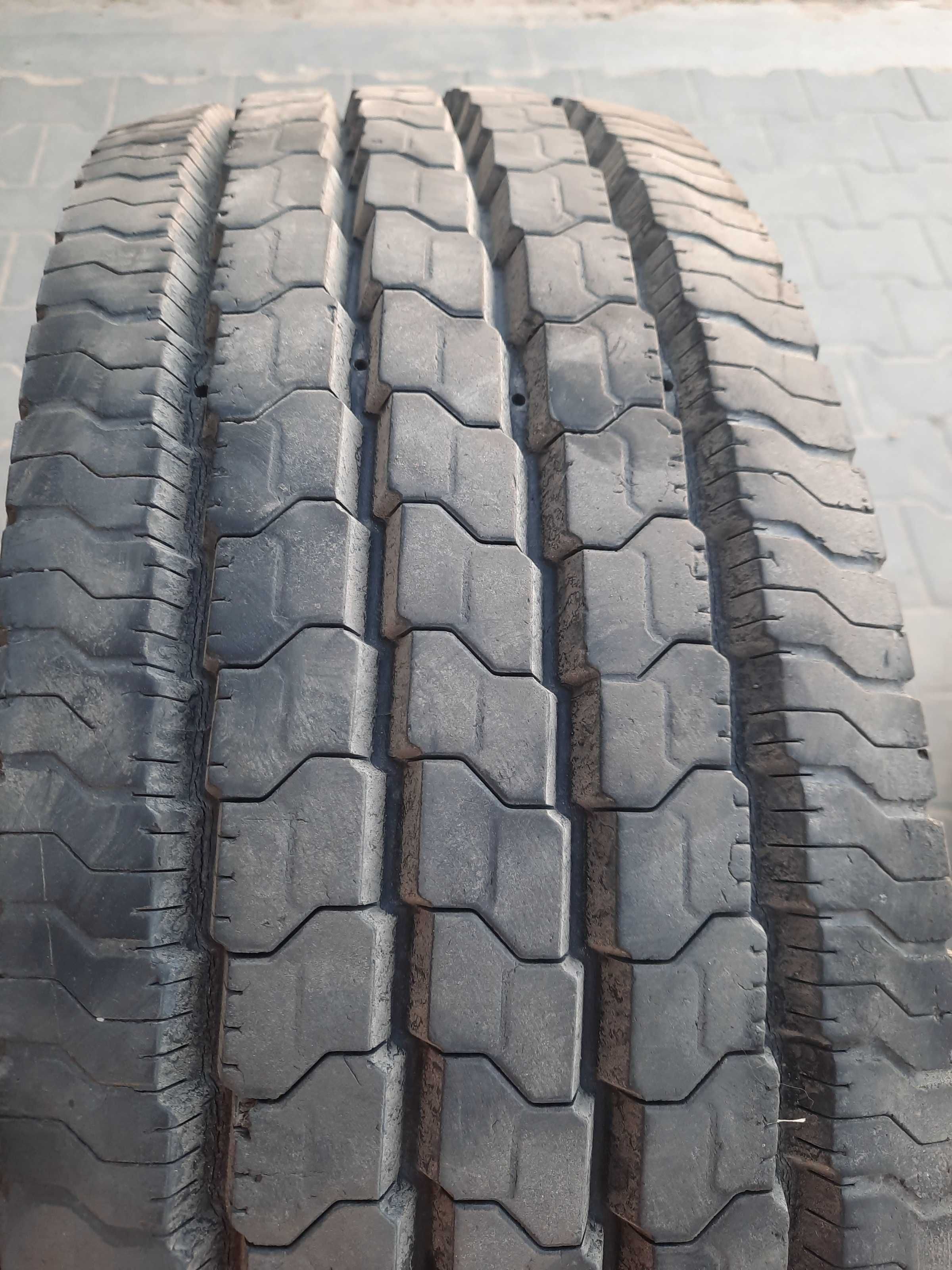 Opony Goodyear 245/70 R17.5 prowadzące