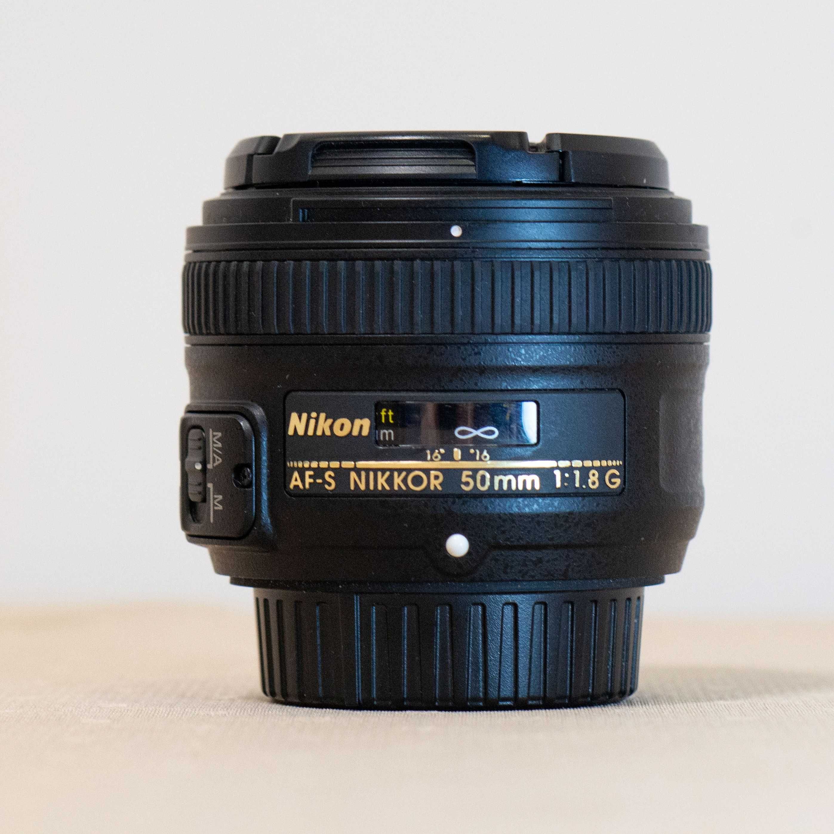 Nikon D5100 D3400 AF-S 55-200 VR II / 50mm F1.8 / 12-24 F4 /17-35 F2.8