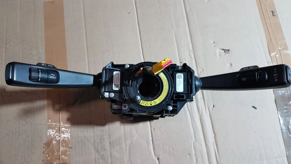 PRZEŁĄCZNIK ZESPOLONY VOLVO V40 II XC40 XC60 31327903