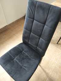 Krzesła czarne welurowe