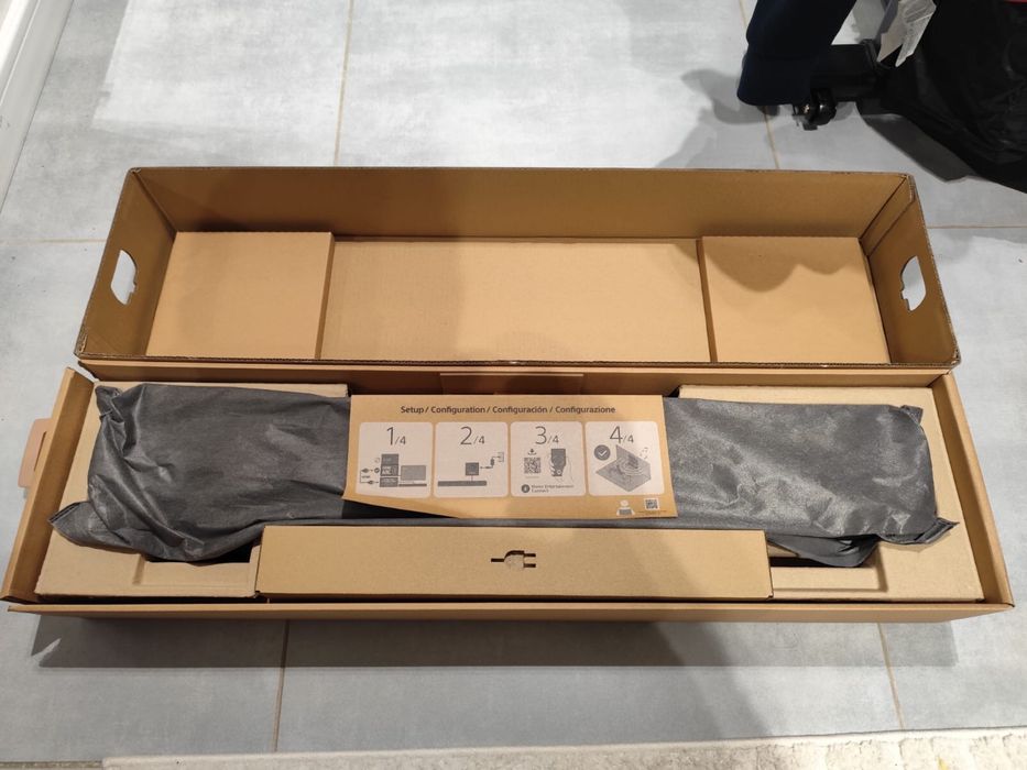 Czarny Soundbar HT-S2000 SONY stan idealny