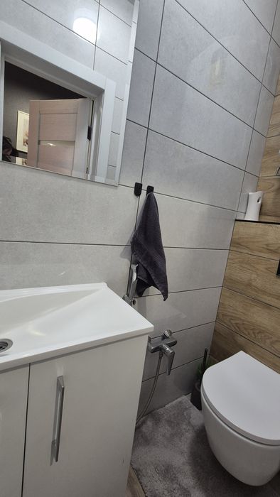 Двокімнатна квартира з кладовкою в ціні! Буча!