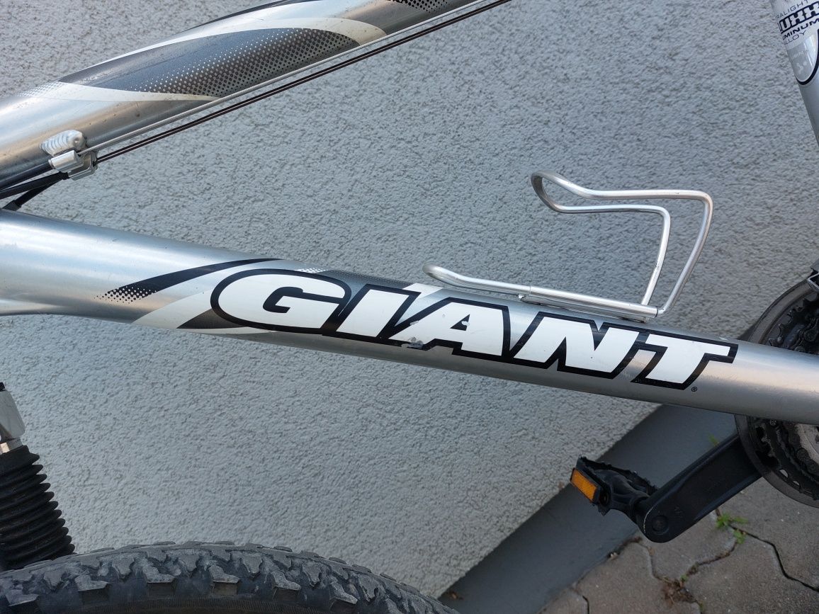 Продам Велосипед GIANT RINCON