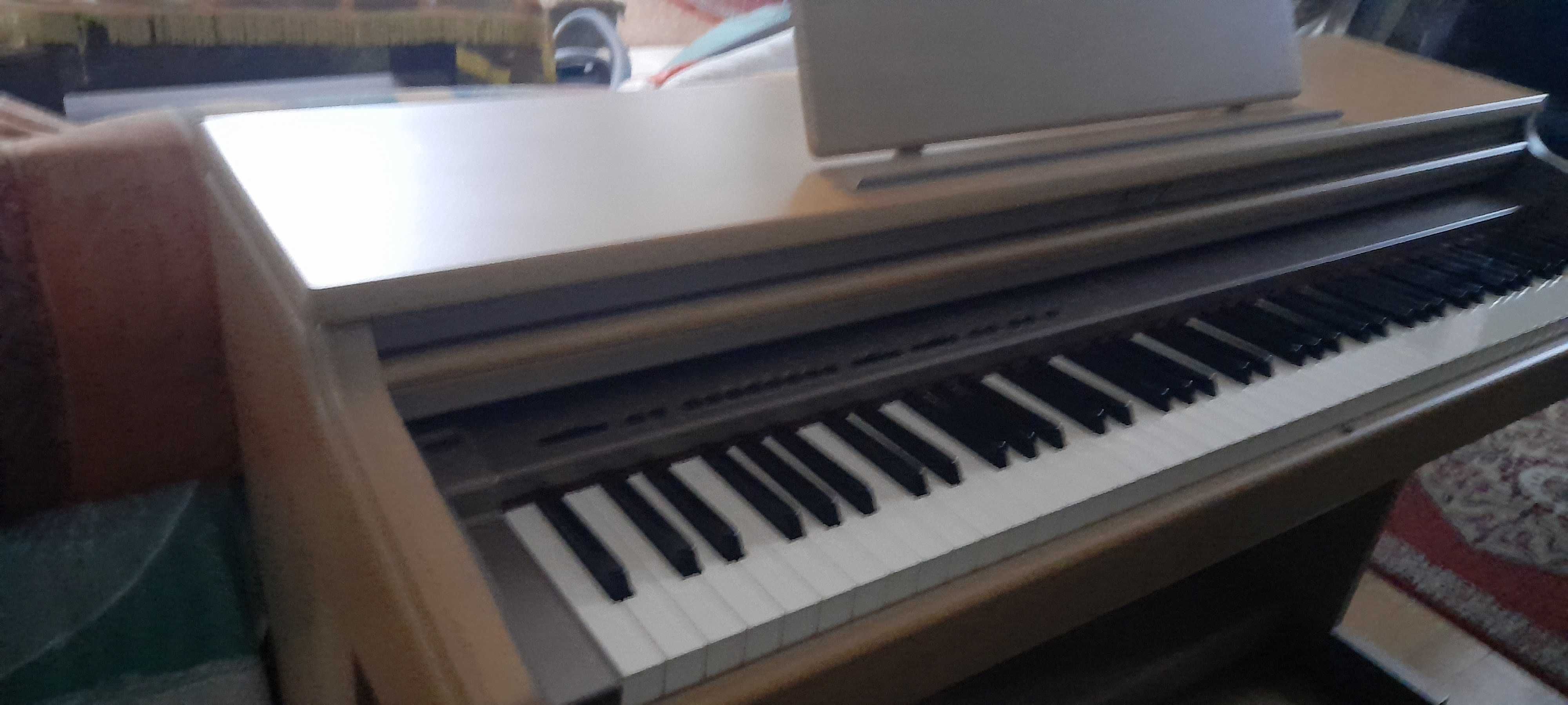 Roland HP 237 pianino elektroniczne jasny beż stan idealny