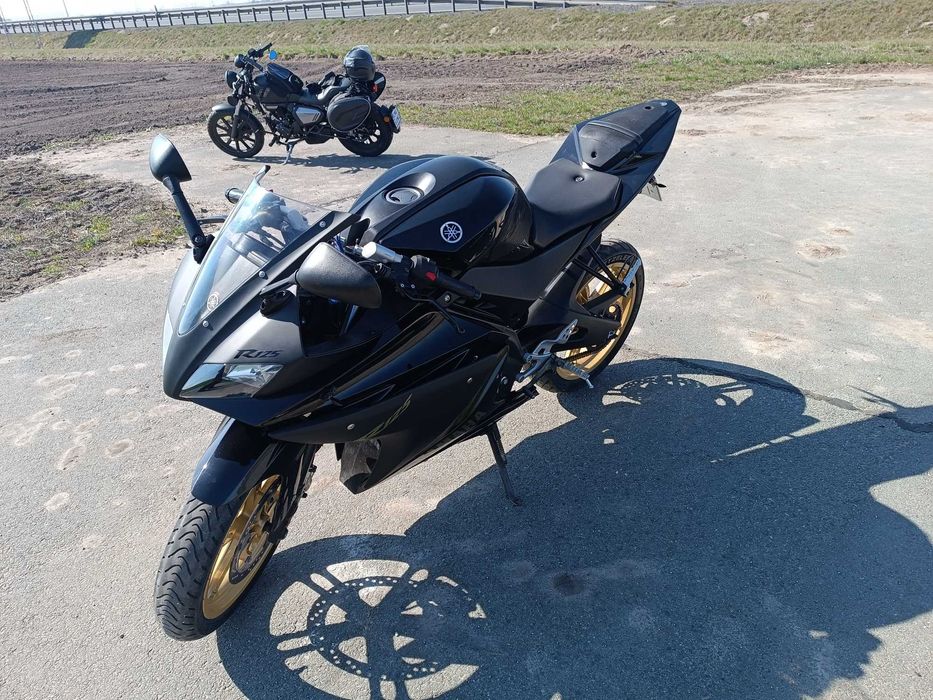 Motor Yamaha YZF R125