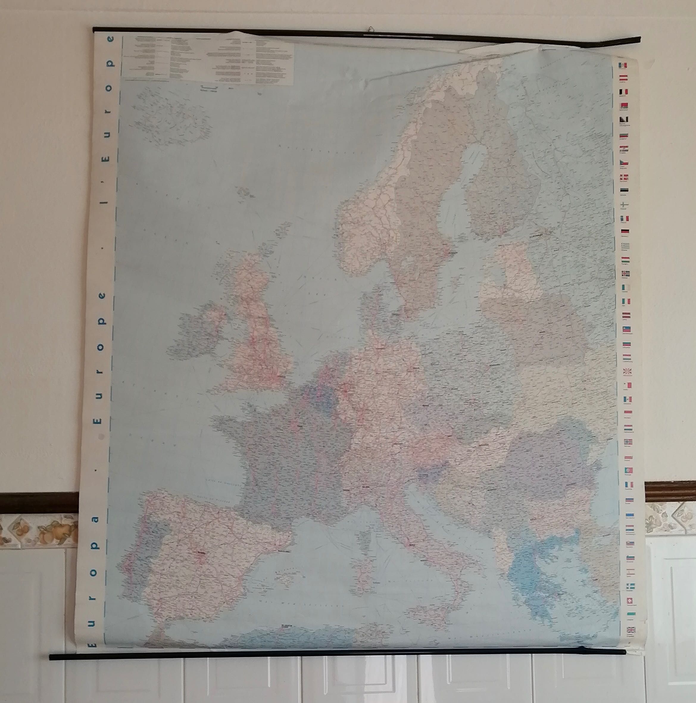 mapa escolar da Europa em papel