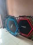 Sprzedam trampoliny, Neo sport
