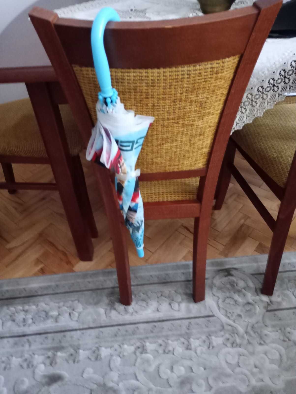 Parasolka dziecięca i okulary