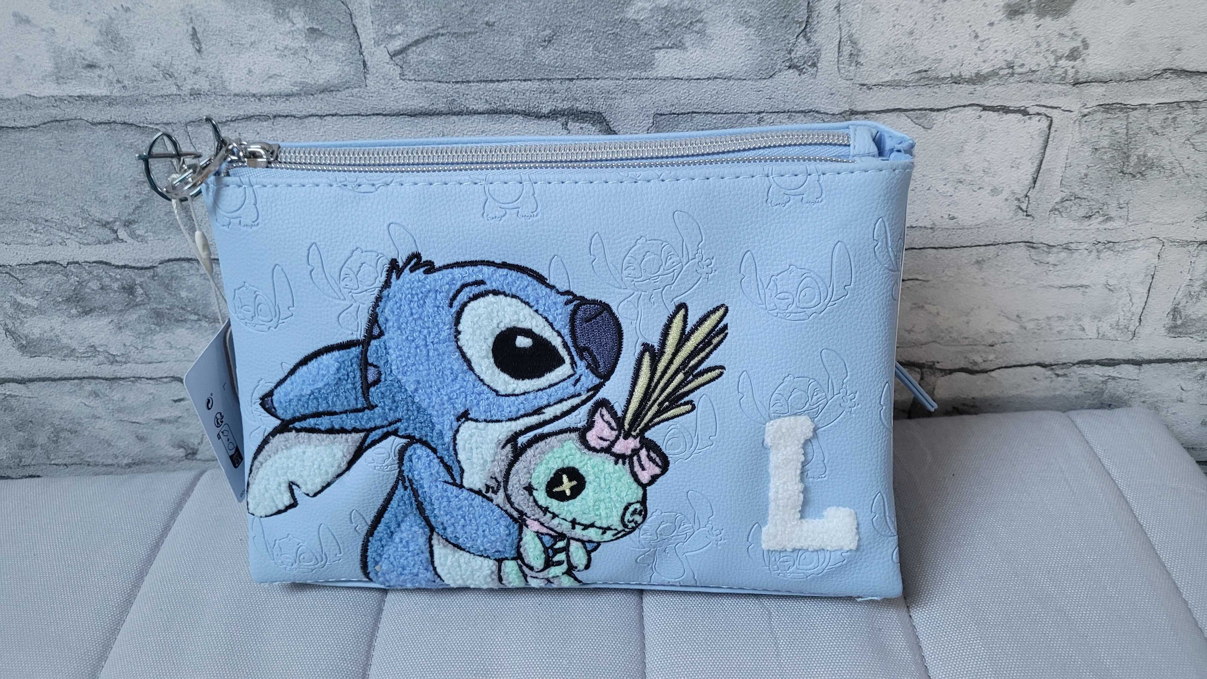 Kosmetyczka ze skóry ekologicznej Disney Stitch PRIMARK