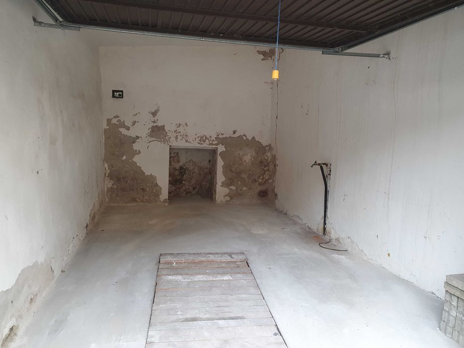 Wysoki garaż do wynajęcia Wola-Śródmieście ul Nowolipki, kanał