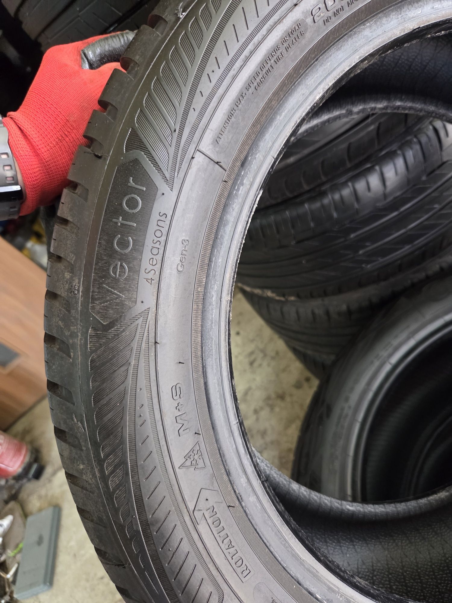 Goodyear vector 4season gen 3  205/55/16 pojedynka