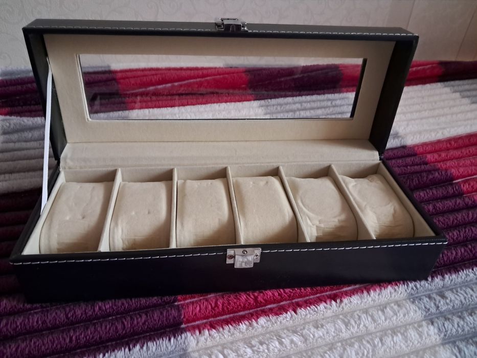 Футляр для годинників