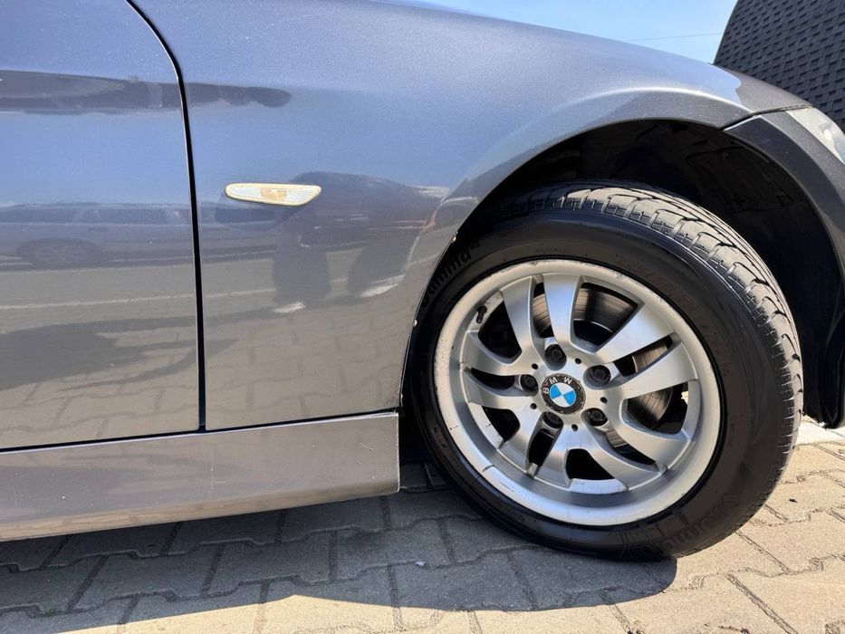 BMW E90 2.0 бензин ,