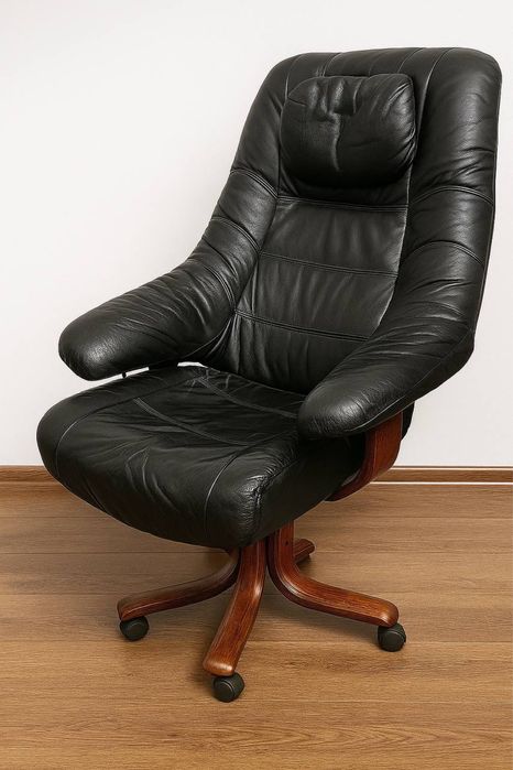 Офісні Меблі Крісло керівника Крісло стул Стіл шафа полички стеллаж