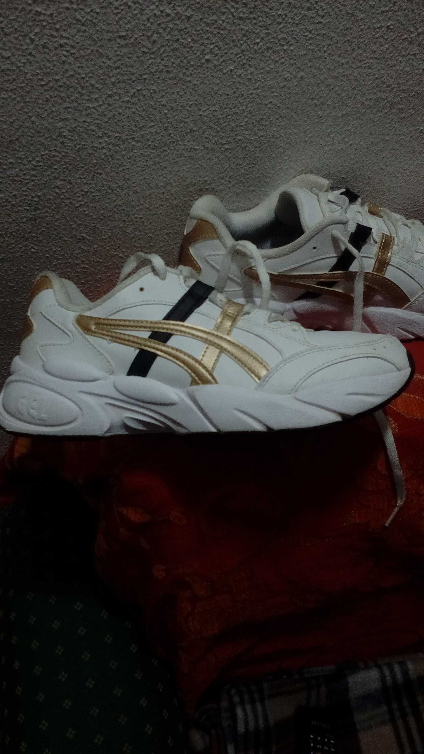 Vendo tenis Asics tiger gel de corrida