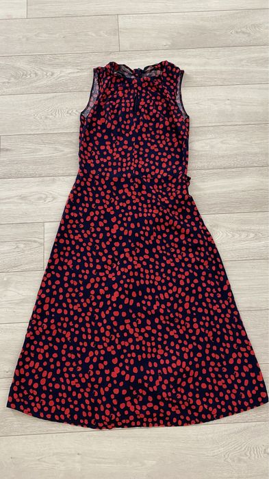 Продам красно-черное платье