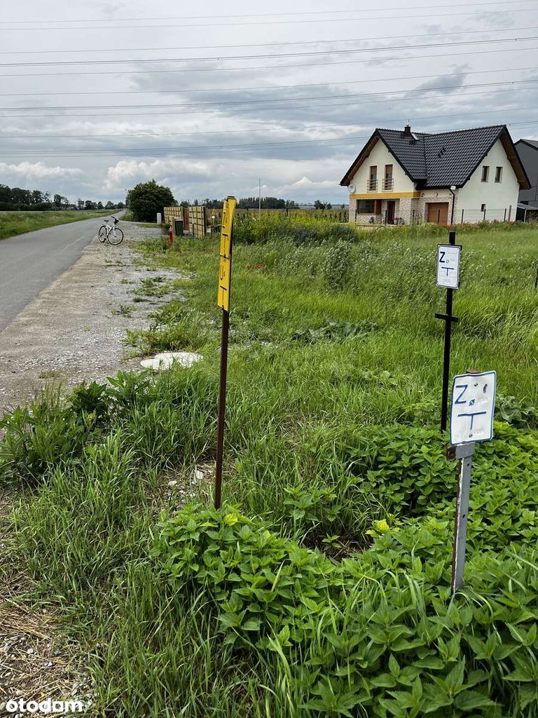 Dzialka budowlana Domaslaw, 10 arów, dojazd asfaltowy, z MPZP