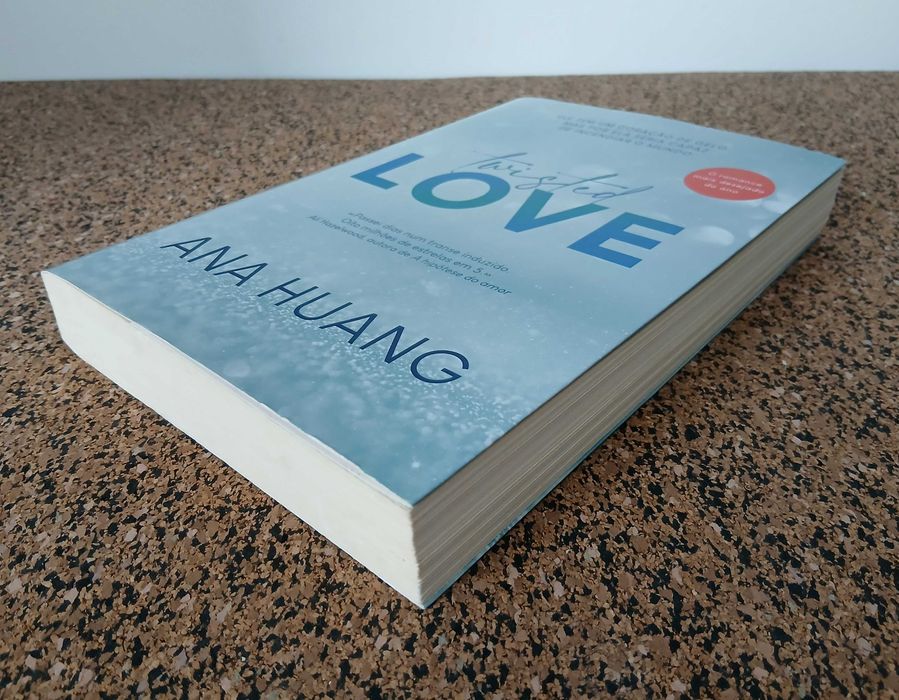 Livro - Twisted Love (Ana Huang)