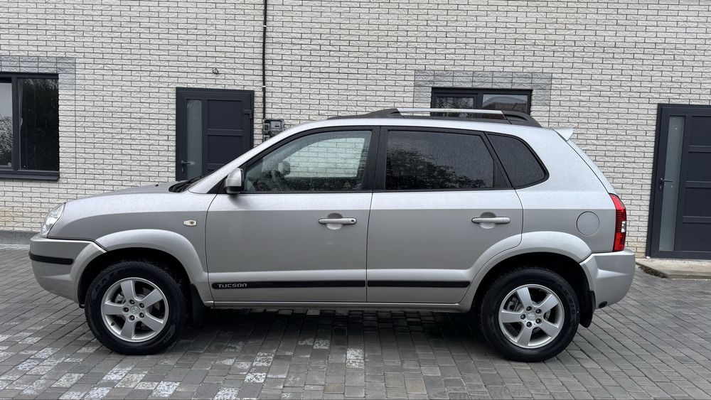 Hyundai Tucson, 2.0 газ/бенз