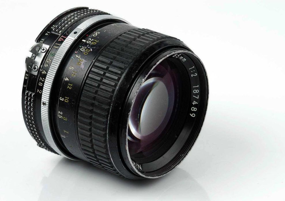 NIKKOR 85/2.0 Ai – класичний портретник від Nikon