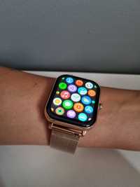 Złoty smartwatch plus gratis