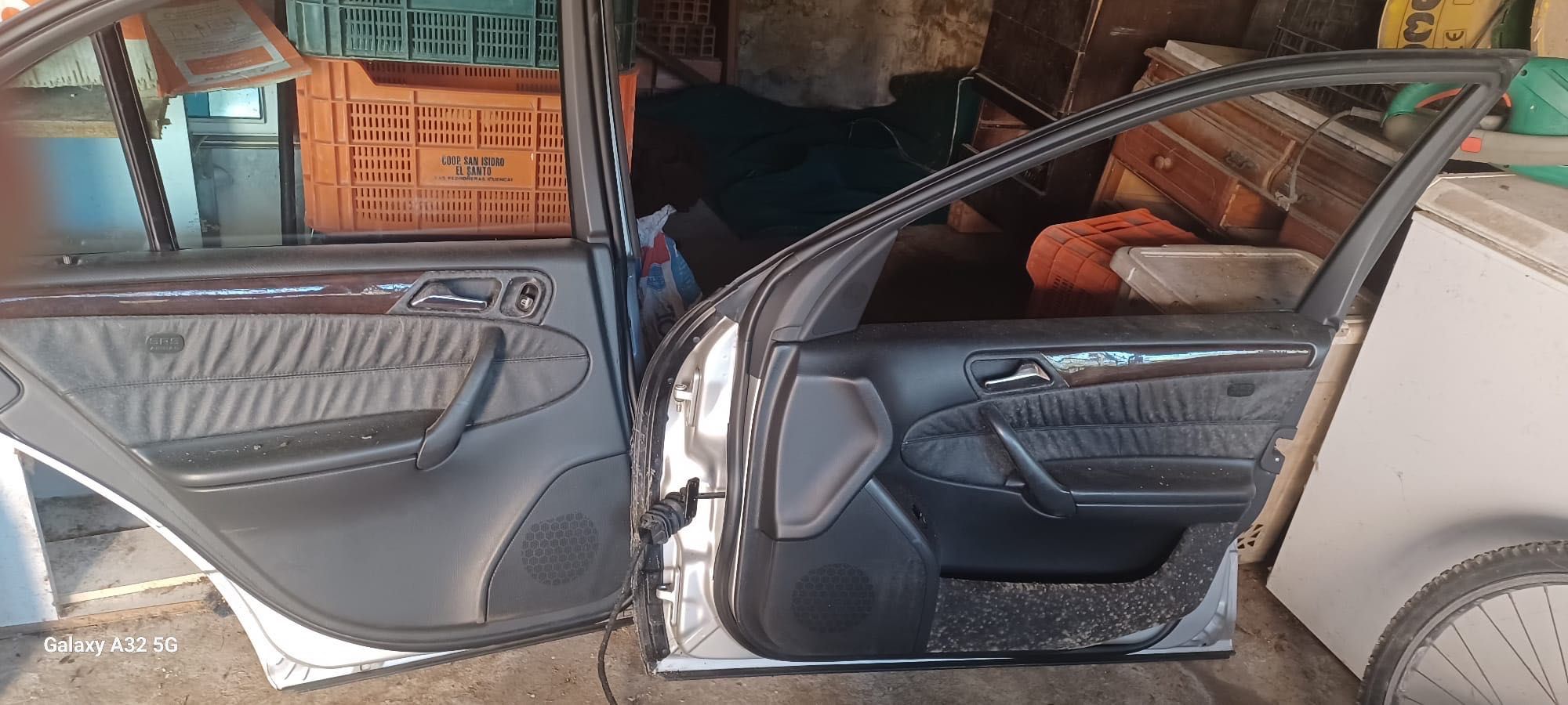 Portas , Espelho e Mala Mercedes Benz c220 01