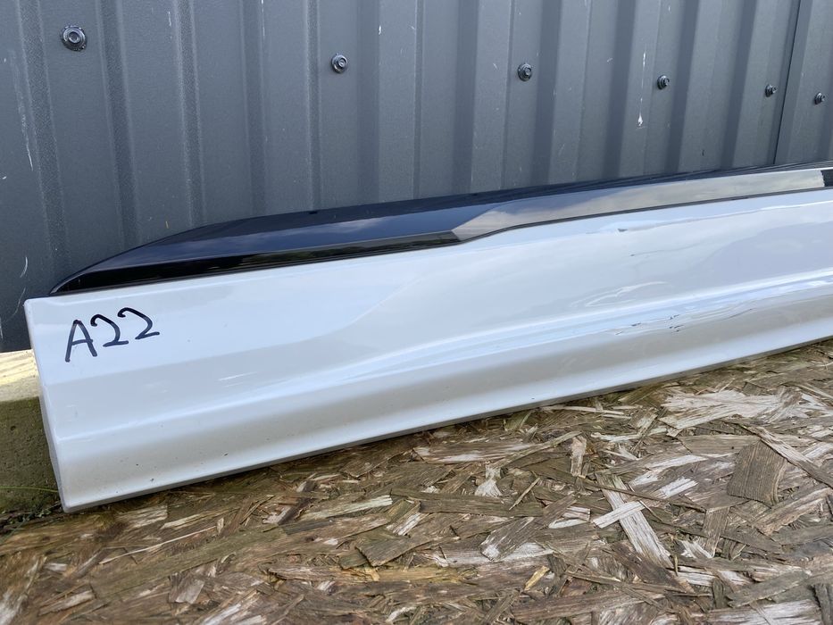 Накладка дверей передня ліва Audi Q7 II