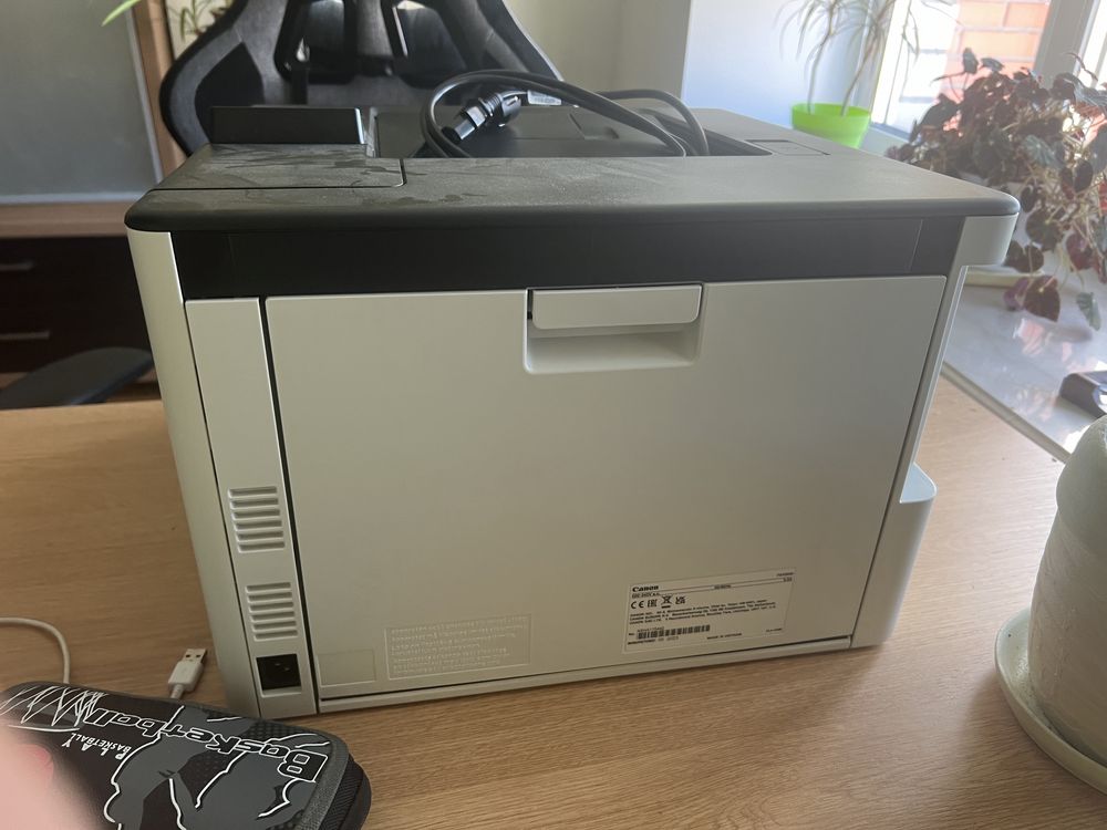 Продам лазарний кольоровий принтер Canon LBP673Cdw