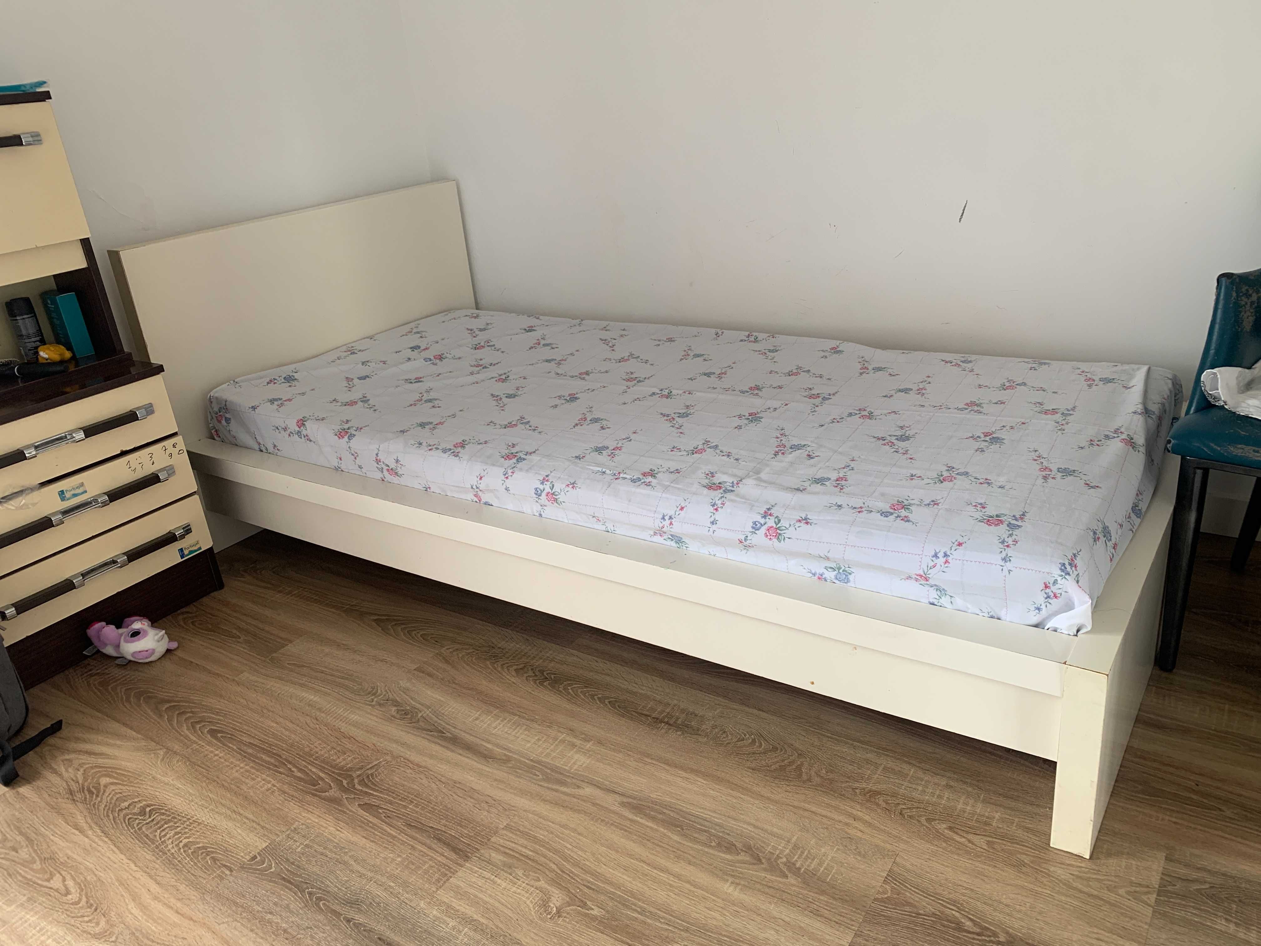 Cama casal (ferro) com Colchão