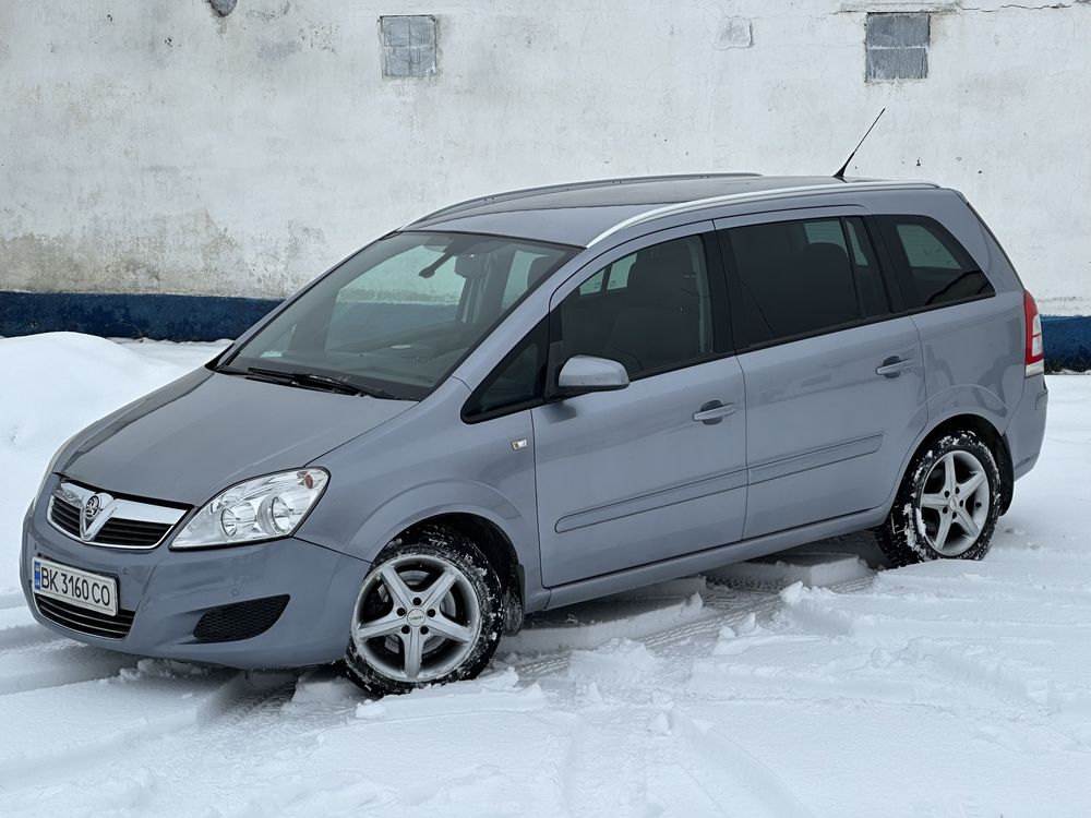 Opel Zafira 2008 год 1.7 6ступка 7 мест