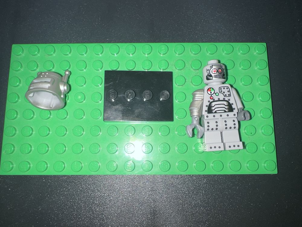 Minifigurka Lego - Robot - col007