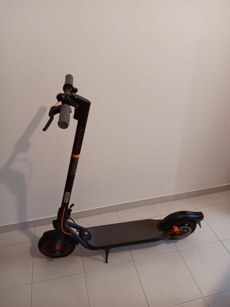 Trotinete - SEGWAY NINEBOT F40E