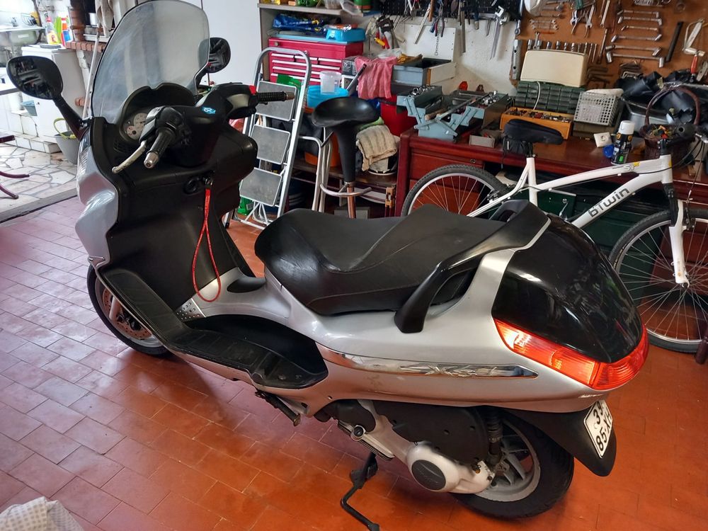 Piaggio X8 200cc