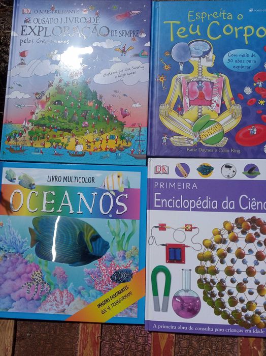 Livros variados á unidade