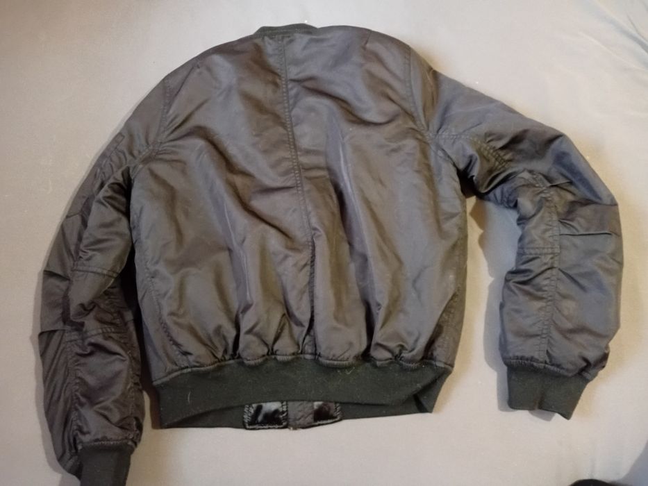 Бомпер курточка для жінок розмір М