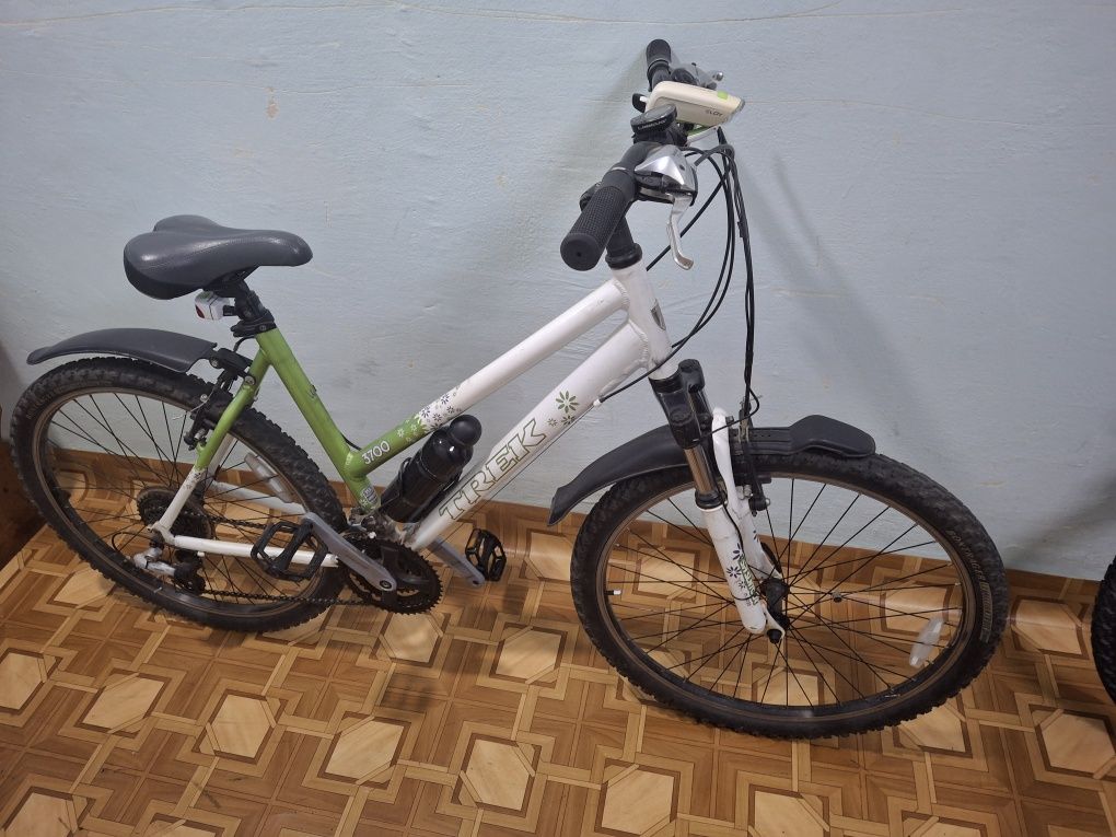 Велосипед Trek 3700 жіночий 19,5"