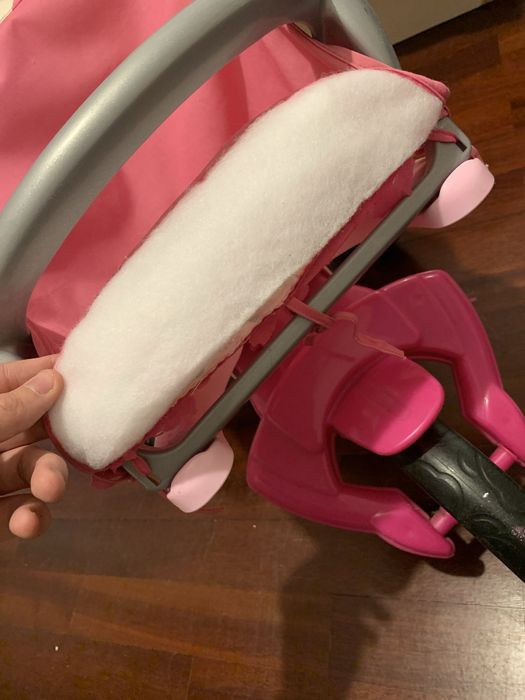 Carrinho nenuco em plástico