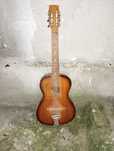 Gitara stara akustyczna