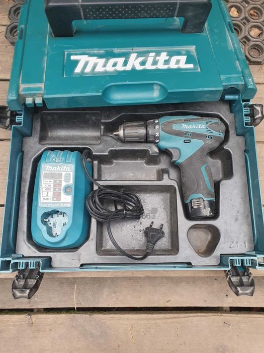 Wkretarka Makita DF330D komplet 10,8V bateria ladowarka walizka