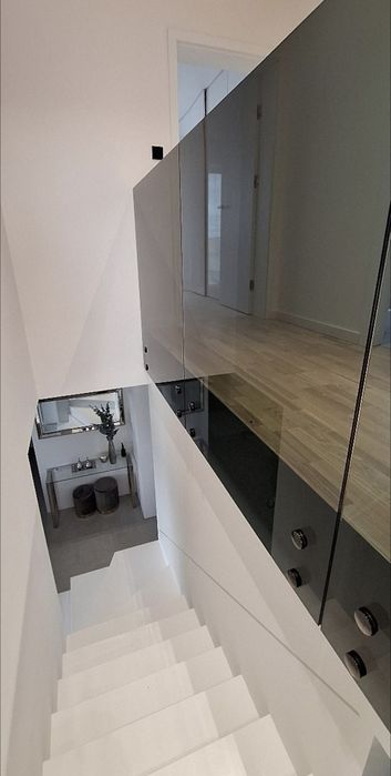 Balustrady nierdzewne szklane