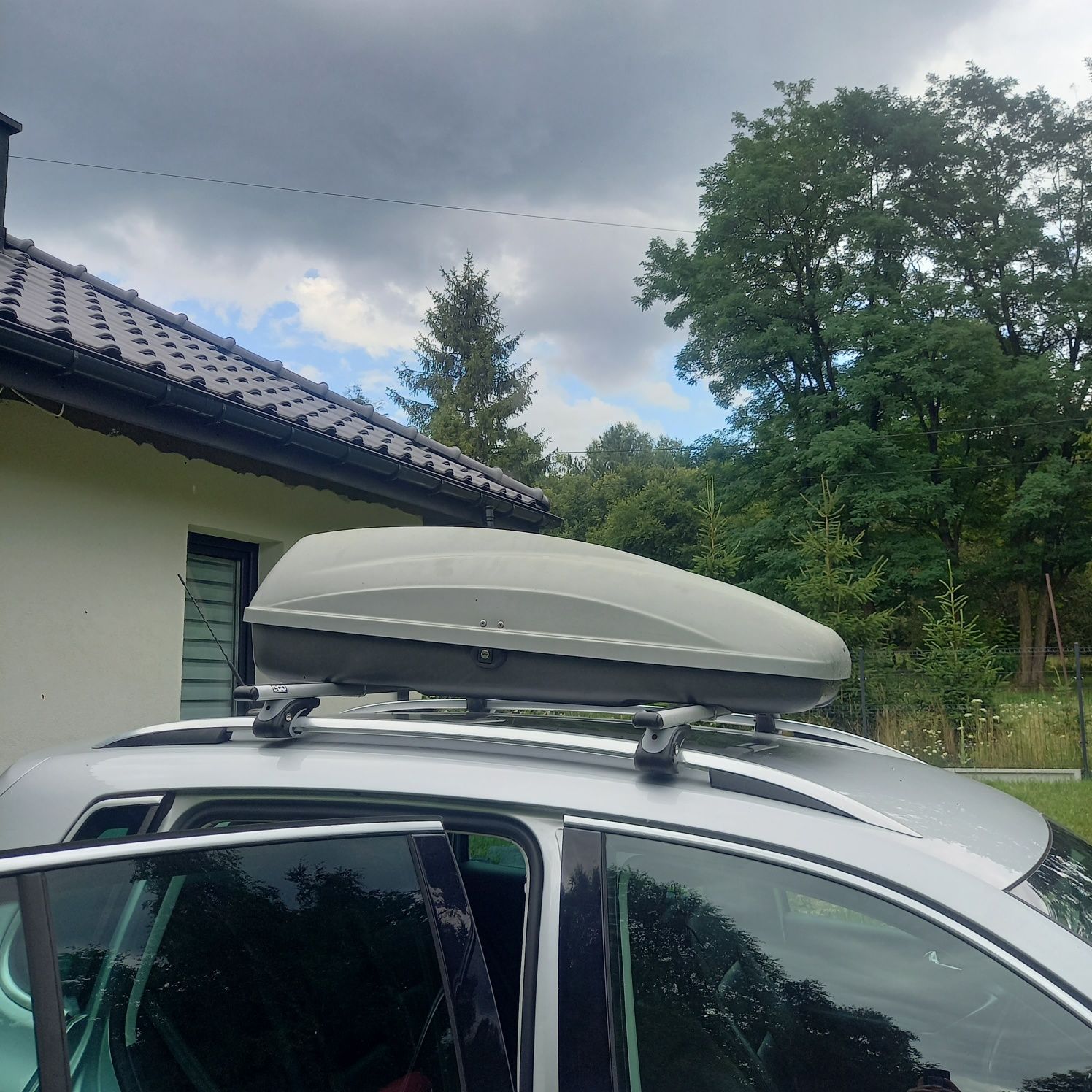 Box dachowy 320l dł.140 szer.70