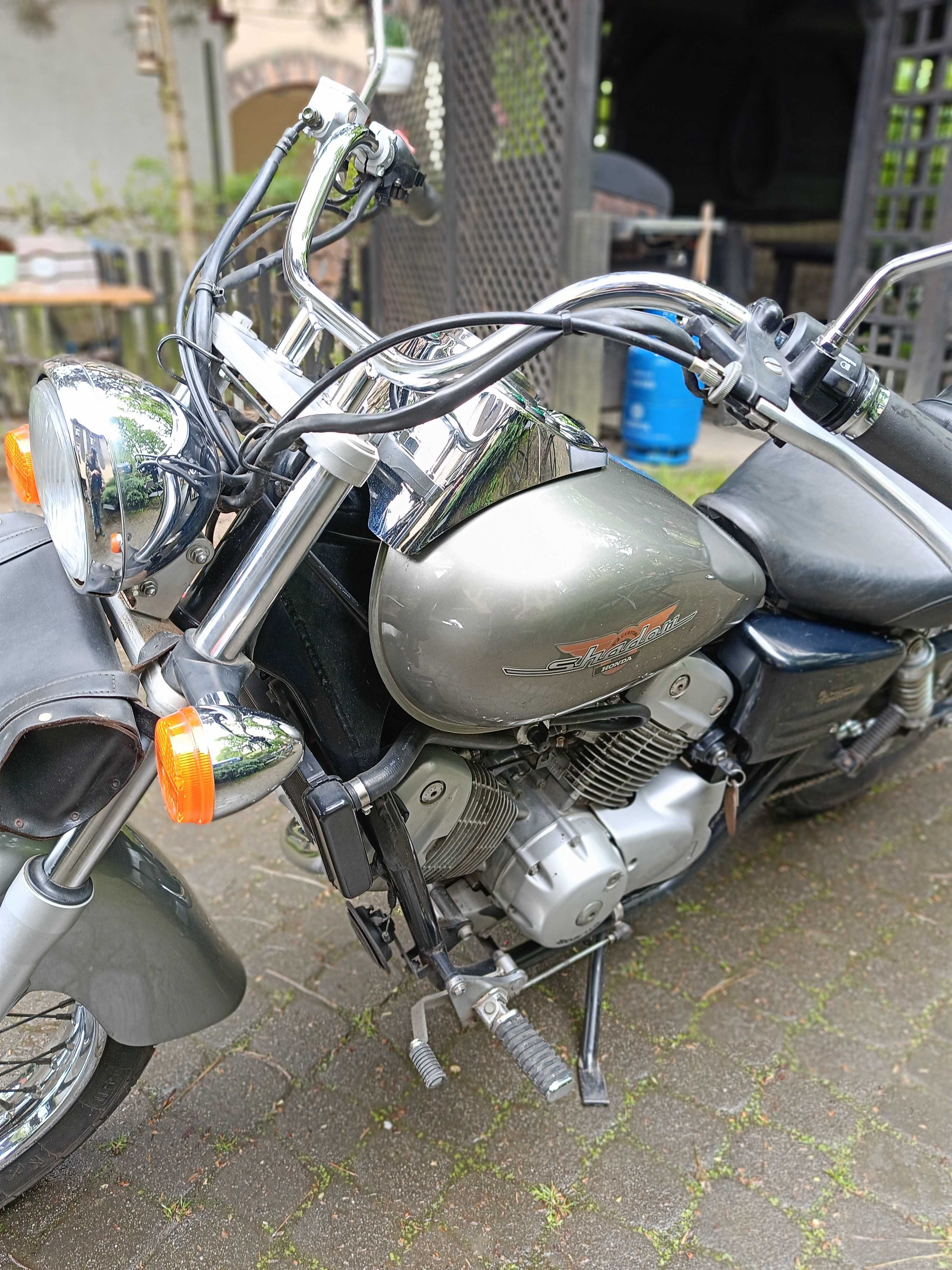 Honda shadow 125 rok 1999 przebieg 16800 stan bdb