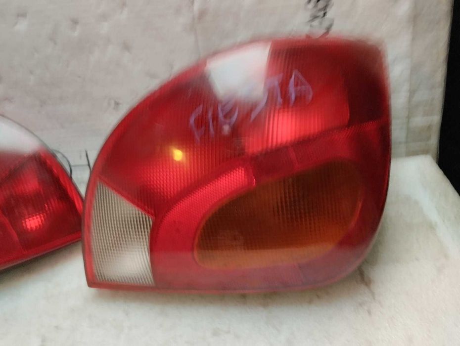 Lampa tylna Ford Fiesta Mk4