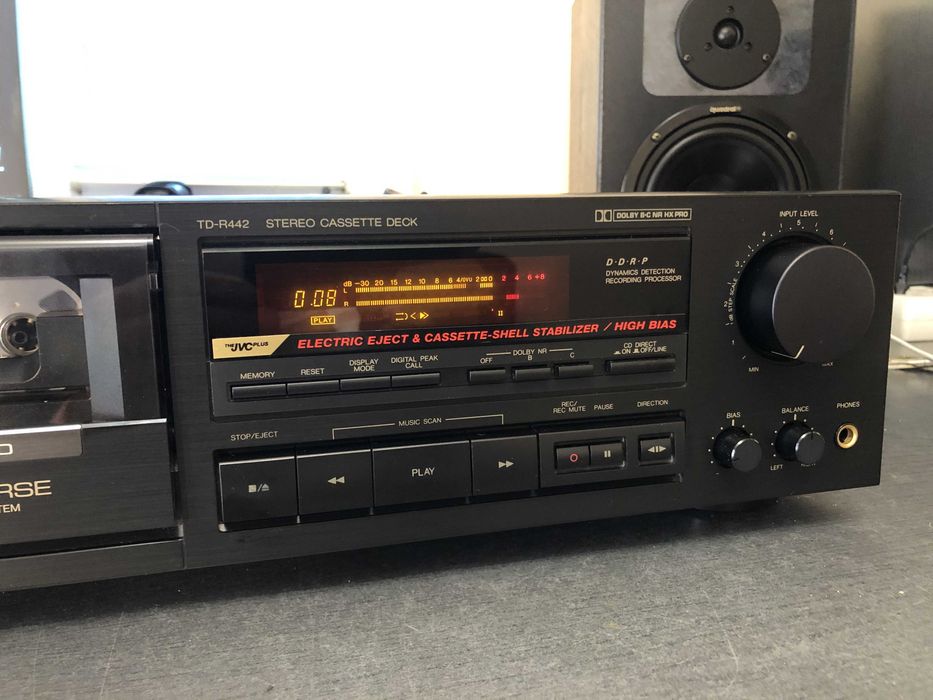 Продам JVC  TD-R442